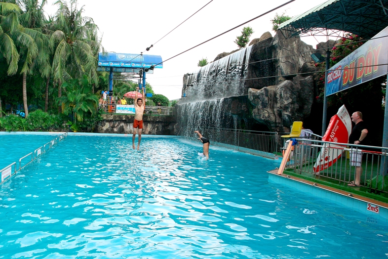 Đầm Sen Nước – Công viên nước Đầm Sen – Dam Sen Water Park – Ốc đảo xanh mát giữa thành phố