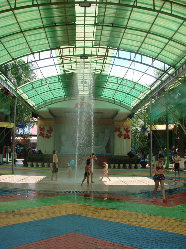 Đầm Sen Nước – Công viên nước Đầm Sen – Dam Sen Water Park – Ốc đảo xanh mát giữa thành phố