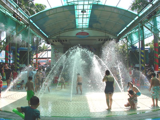 Đầm Sen Nước – Công viên nước Đầm Sen – Dam Sen Water Park – Ốc đảo xanh mát giữa thành phố