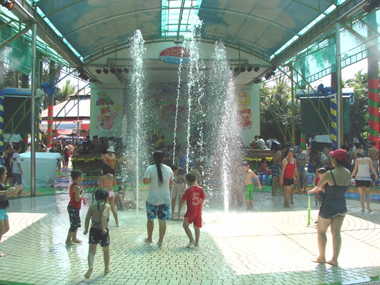 Đầm Sen Nước – Công viên nước Đầm Sen – Dam Sen Water Park – Ốc đảo xanh mát giữa thành phố