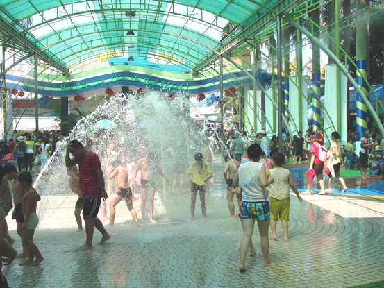 Đầm Sen Nước – Công viên nước Đầm Sen – Dam Sen Water Park – Ốc đảo xanh mát giữa thành phố