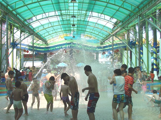 Đầm Sen Nước – Công viên nước Đầm Sen – Dam Sen Water Park – Ốc đảo xanh mát giữa thành phố
